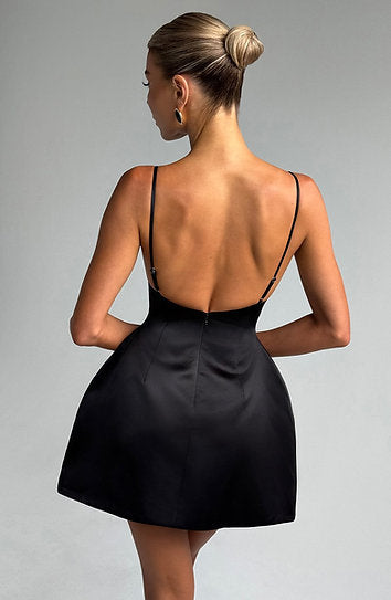 Darelene — Vestido mini espalda descubierta