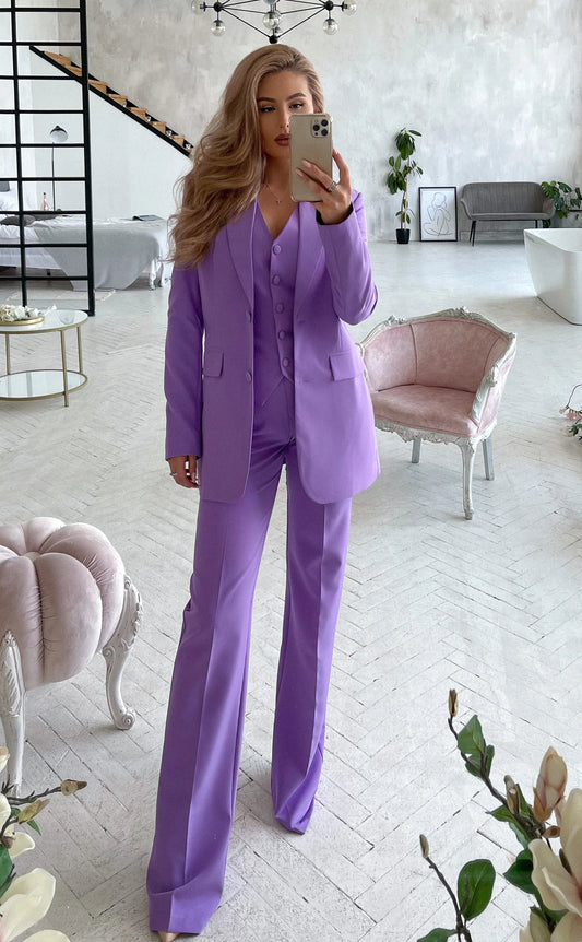 Denisse — Conjunto: blazer, chaleco y pantalón bota recta