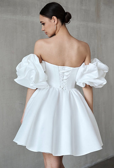 Samantha — Vestido mini corset con mangas abullonadas