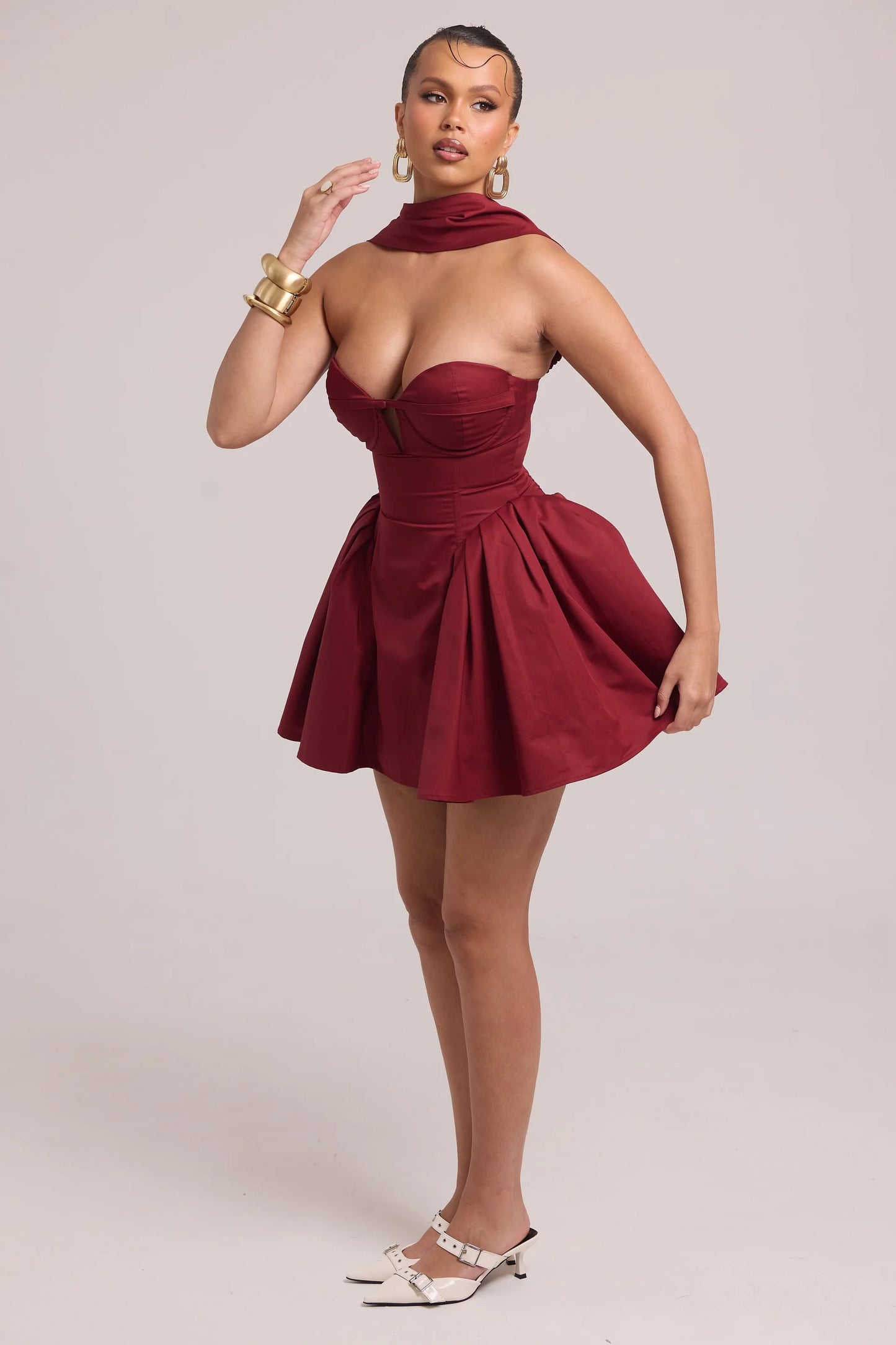 Tess — Vestido mini con volantes