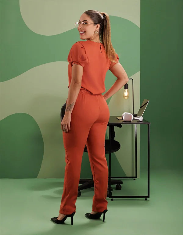 Adara — Uniforme con pantalón encauchado