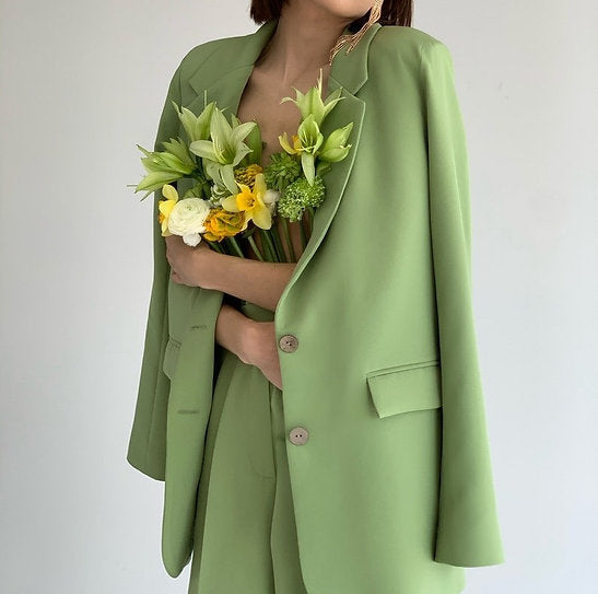 Amaris — Conjunto: blazer, croptop corset y pantalón
