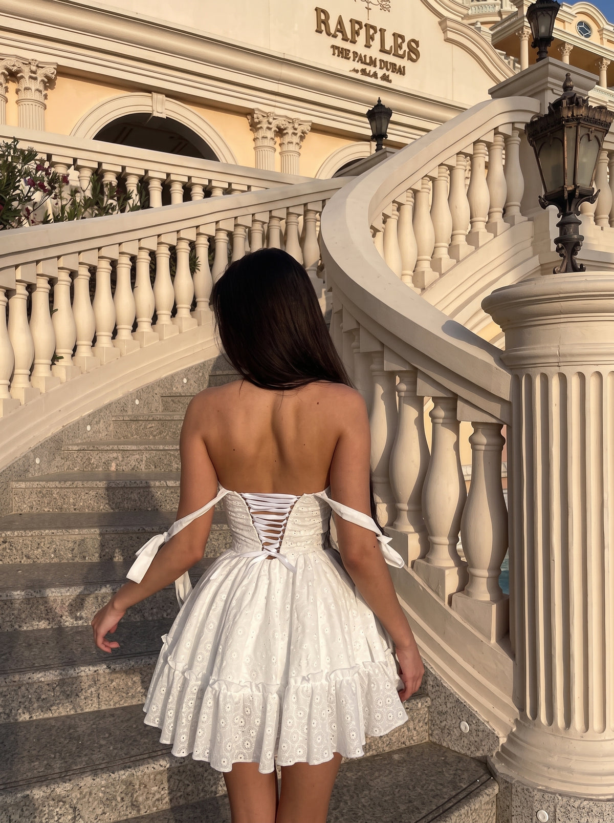 Amorella — Vestido mini corset con lazos
