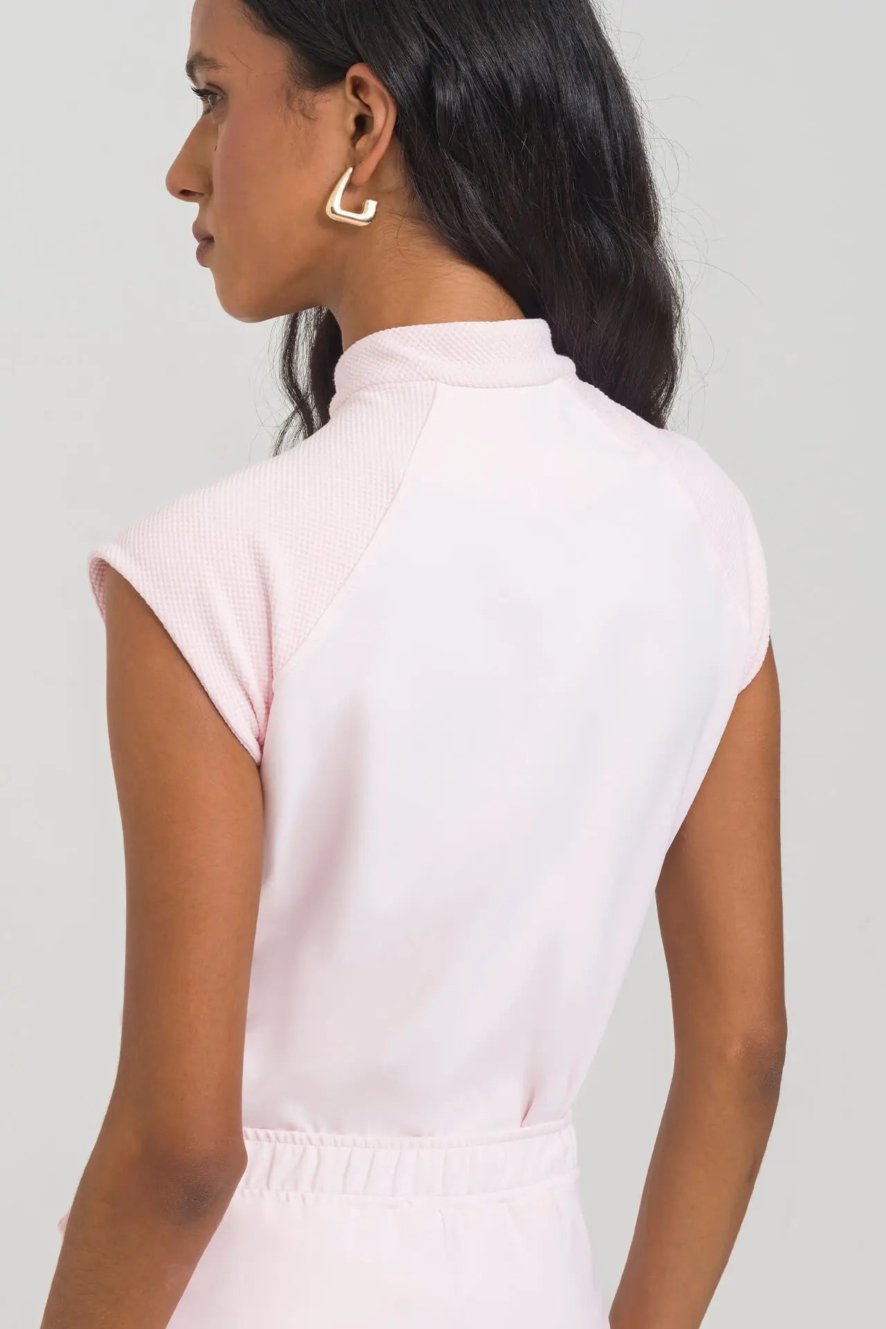 Anahí — Uniforme con pantalón encauchado