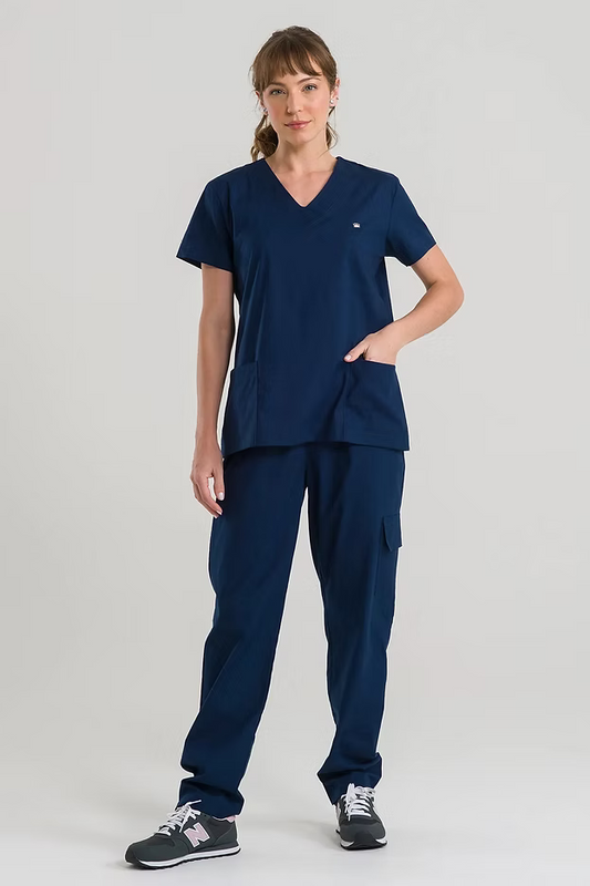 Anastasia — Uniforme con pantalón encauchado