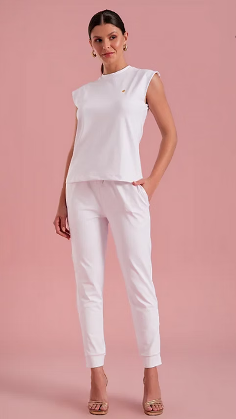 Angélica — Uniforme con pantalón encauchado