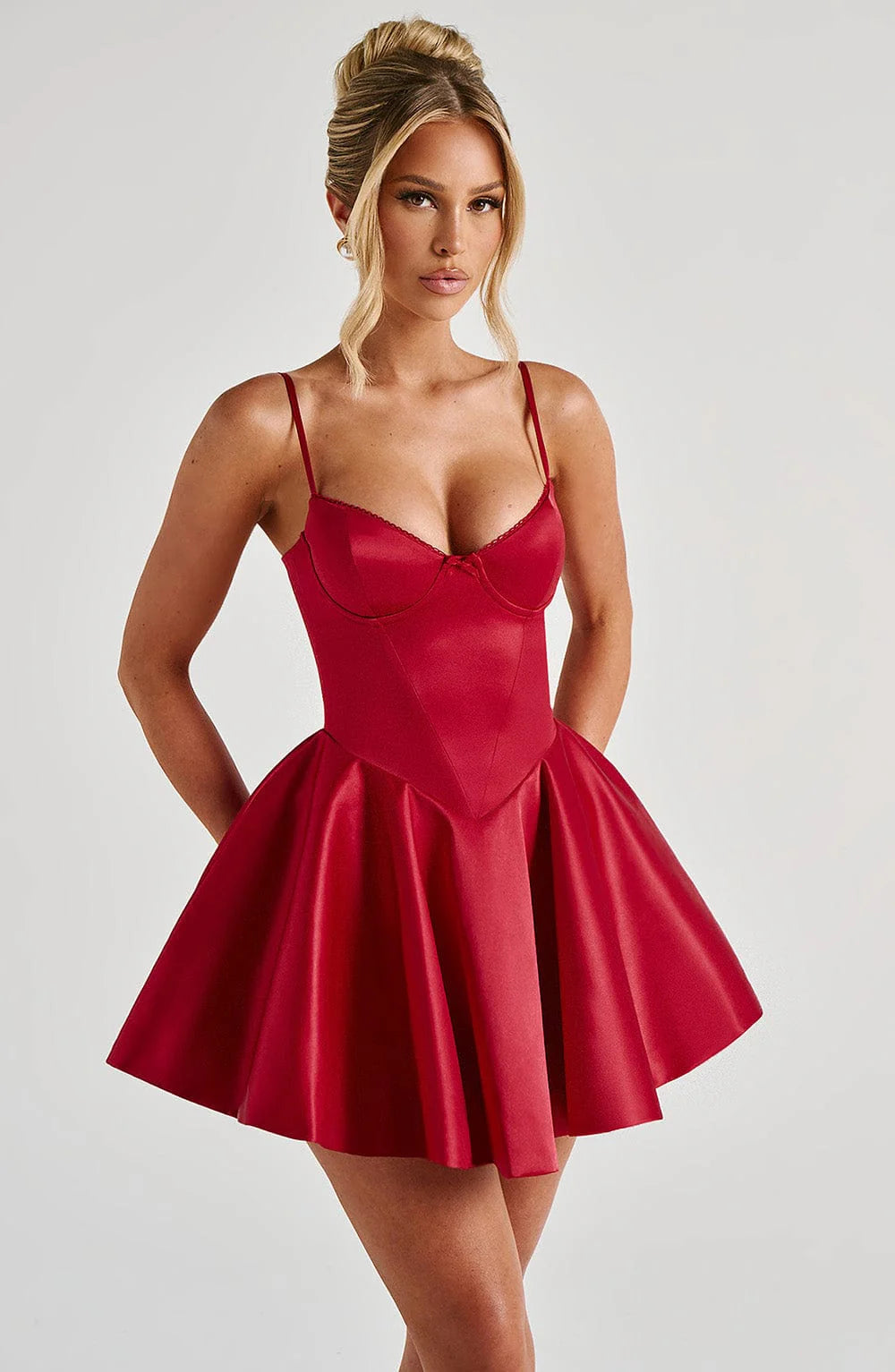 Cailín — Vestido mini con volantes