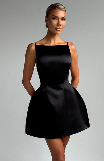 Darelene — Vestido mini espalda descubierta