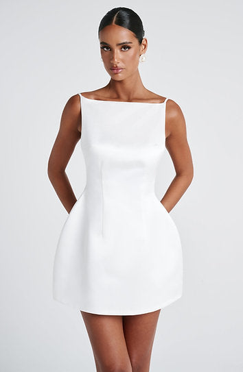 Darelene — Vestido mini espalda descubierta