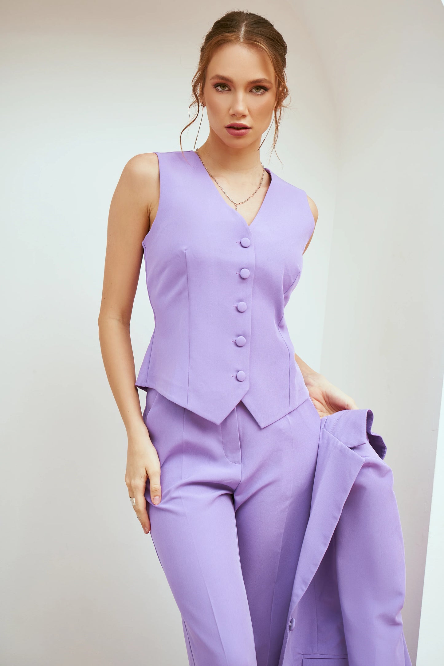 Denisse — Conjunto: blazer, chaleco y pantalón bota recta