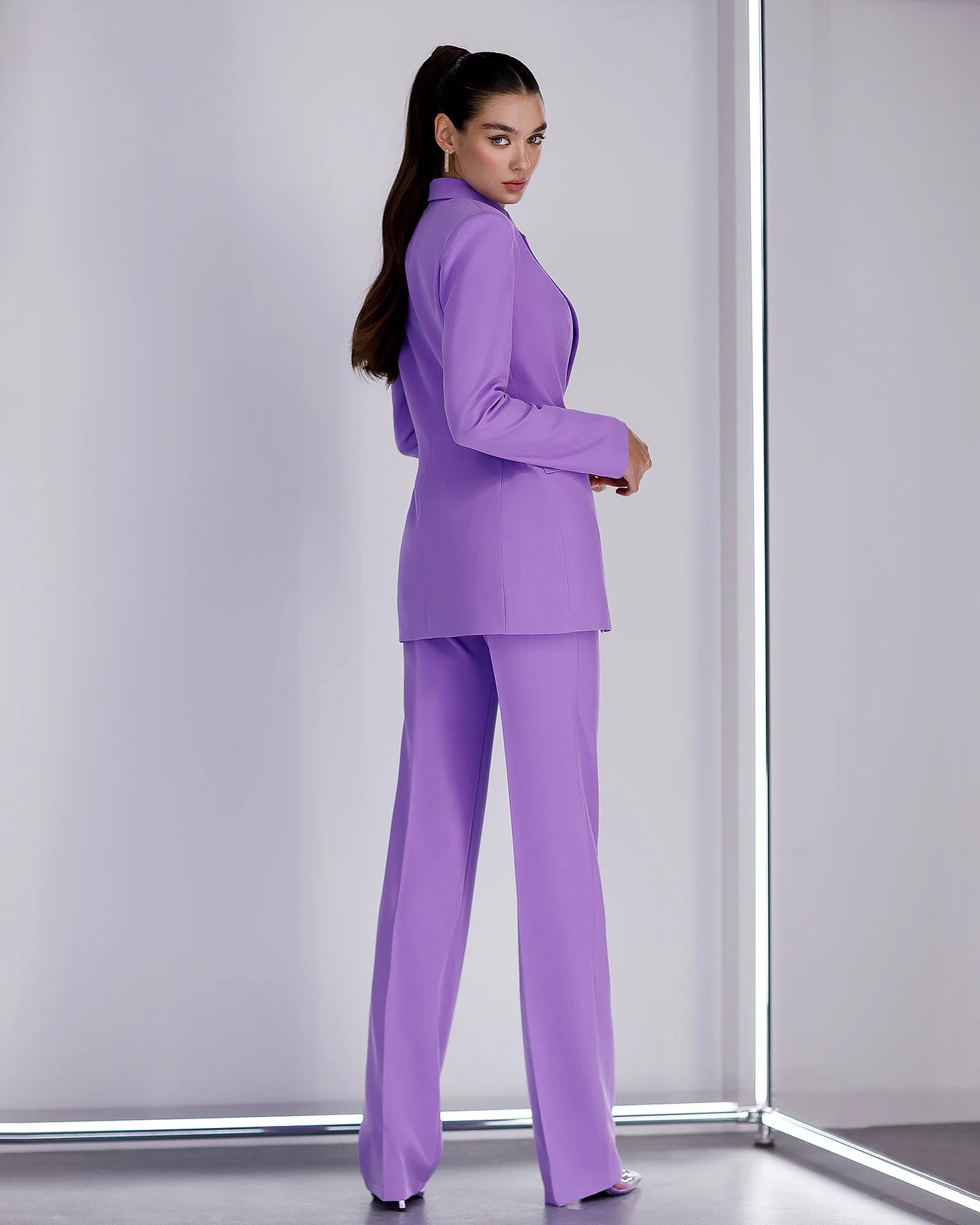 Denisse — Conjunto: blazer, chaleco y pantalón bota recta