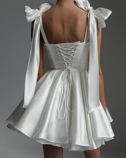 Eisley — Vestido mini corset con lazos