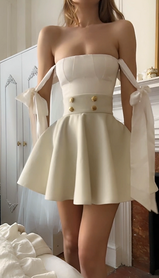 Elaria — Conjunto: corset con lazos y falda