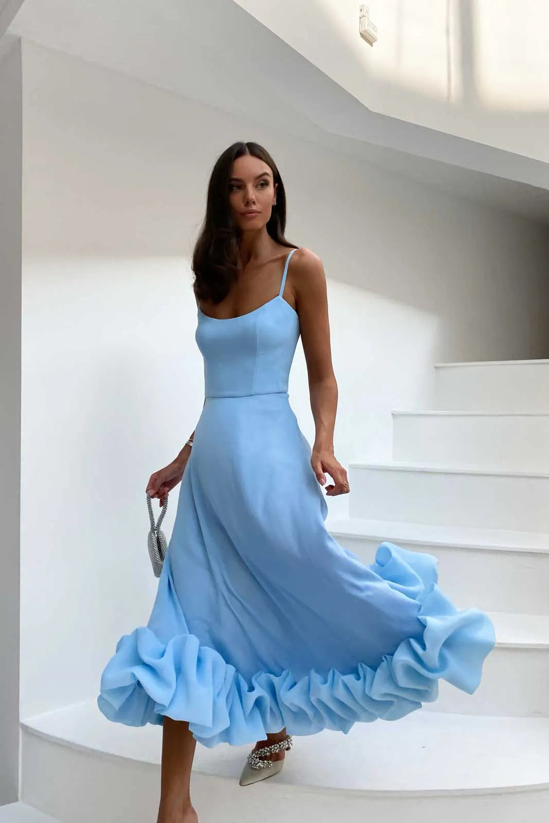 Elise — Vestido midi con volantes