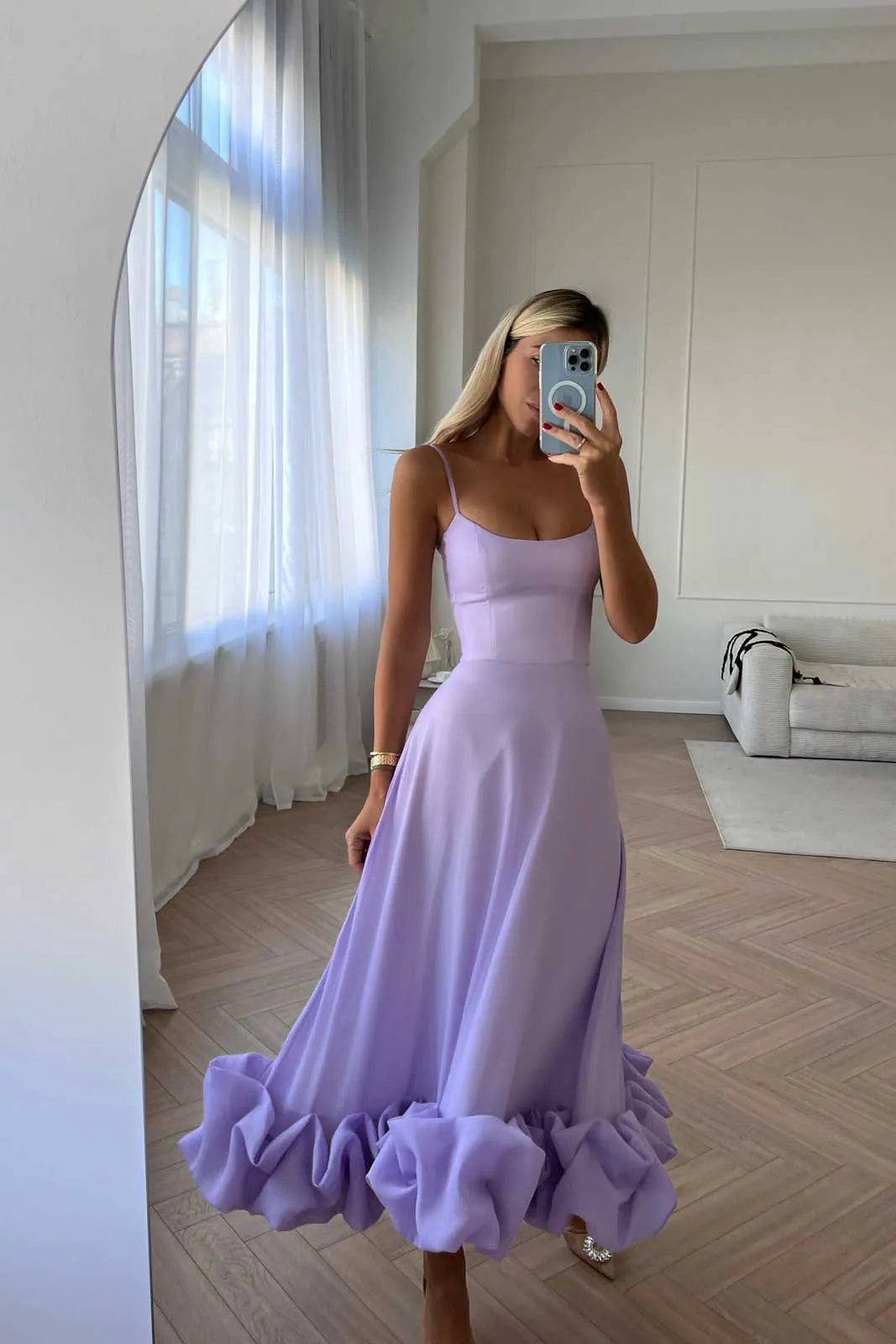 Elise — Vestido midi con volantes