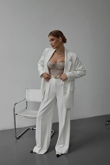 Eliza — Conjunto: blazer, croptop corset y pantalón