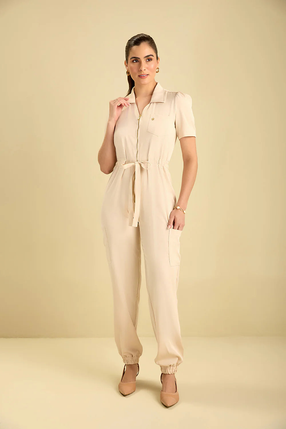 Elizabeth — Uniforme enterizo con pantalón encauchado y lazo