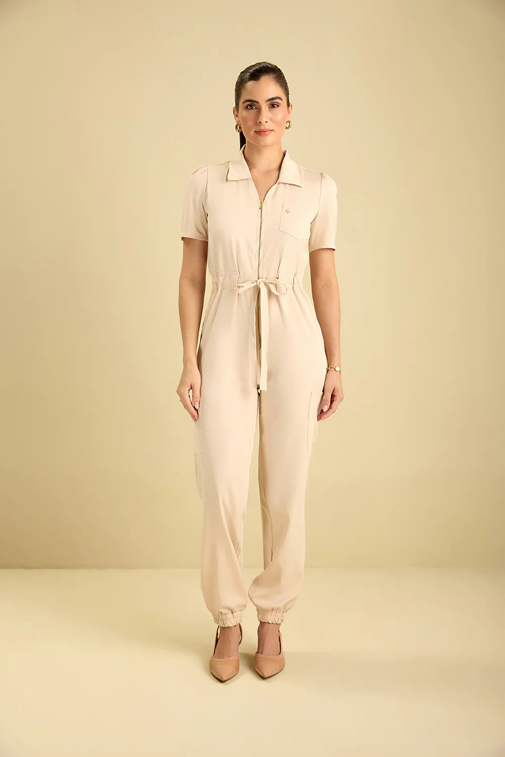 Elizabeth — Uniforme enterizo con pantalón encauchado y lazo