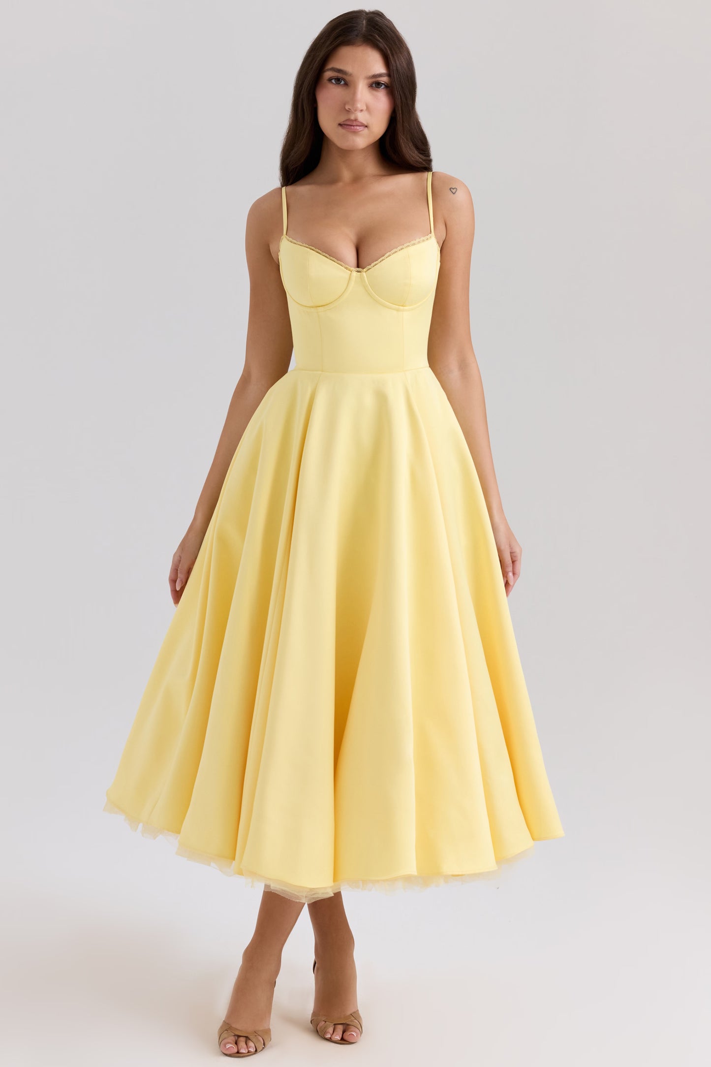 Evangeline — Vestido midi con transparencia a los costados
