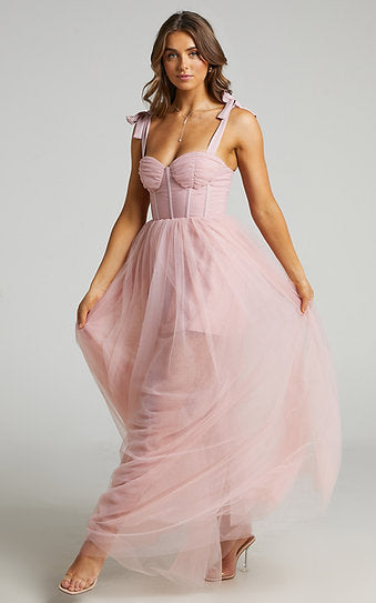 Genevieve — Vestido maxi con lazos