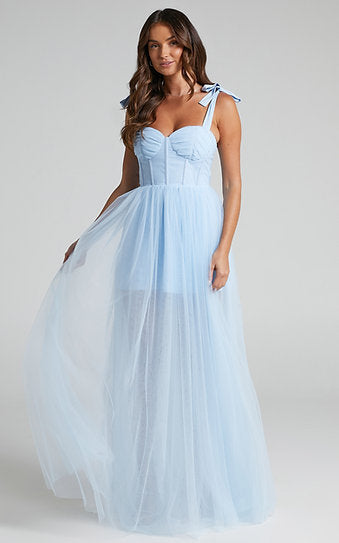 Genevieve — Vestido maxi con lazos