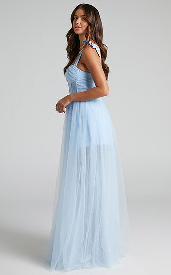 Genevieve — Vestido maxi con lazos