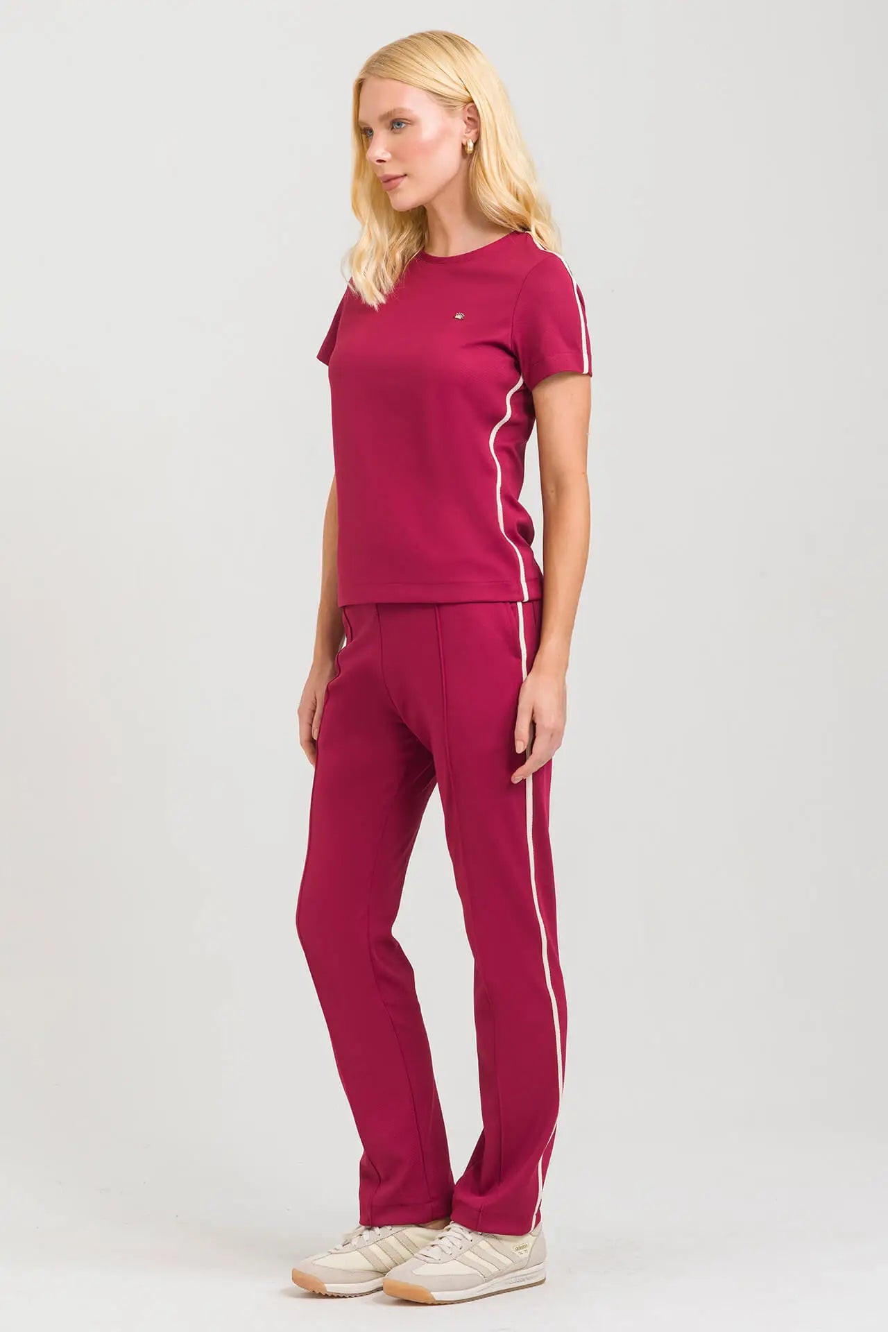Helia — Uniforme con pantalón encauchado