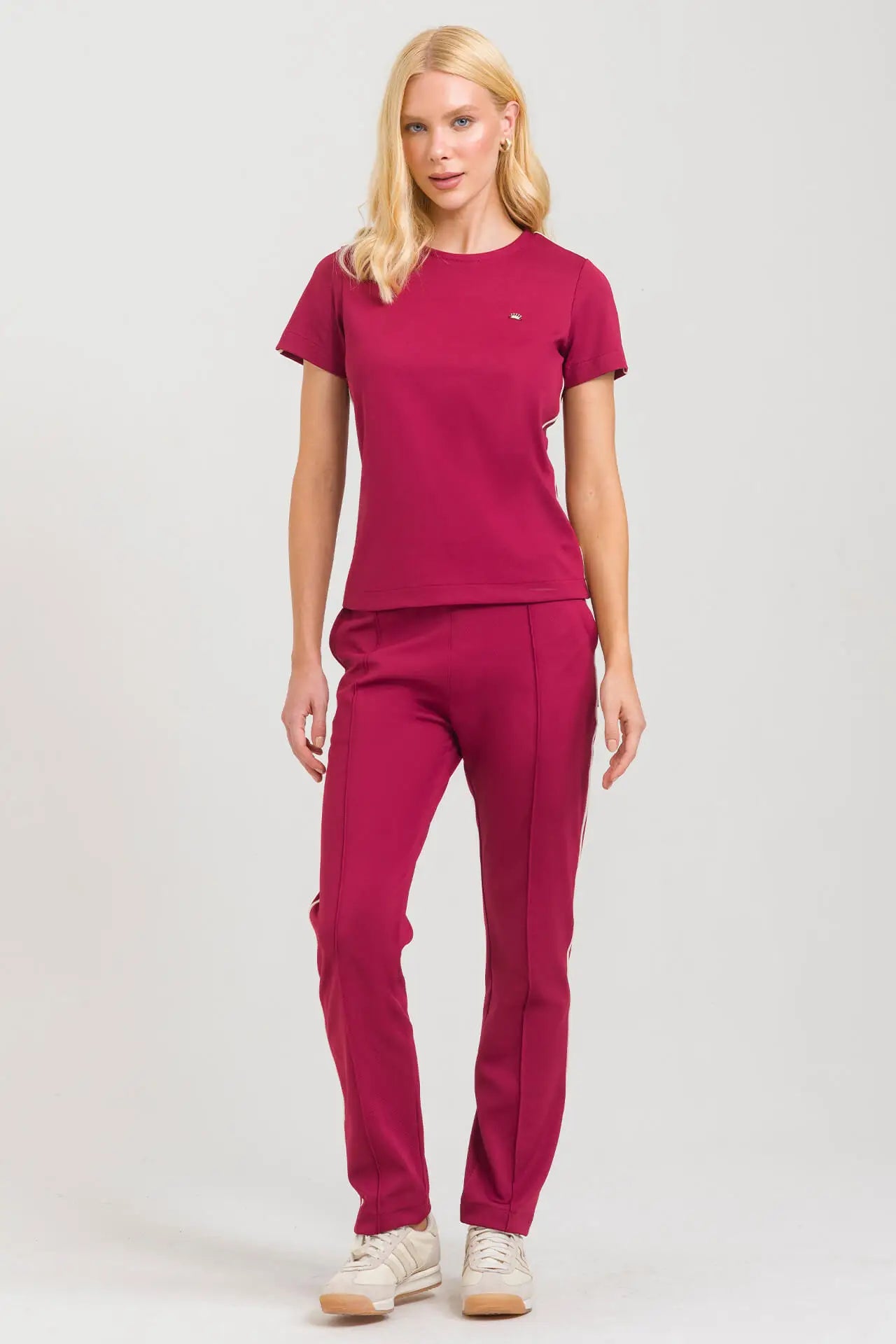 Helia — Uniforme con pantalón encauchado