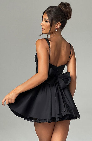 Jacqueline — Vestido mini con moño