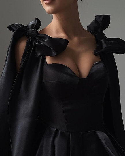 Kailani — Vestido mini corset con lazos