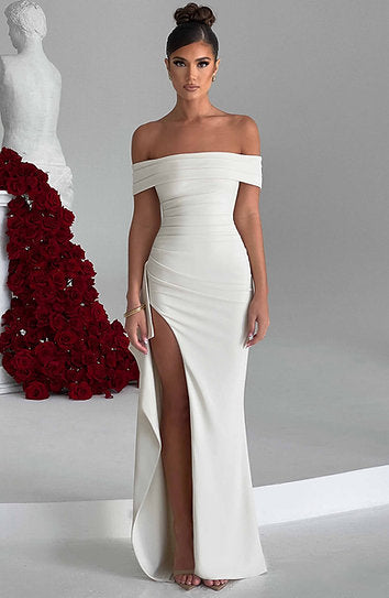 Kylie — Vestido maxi con abertura y volante
