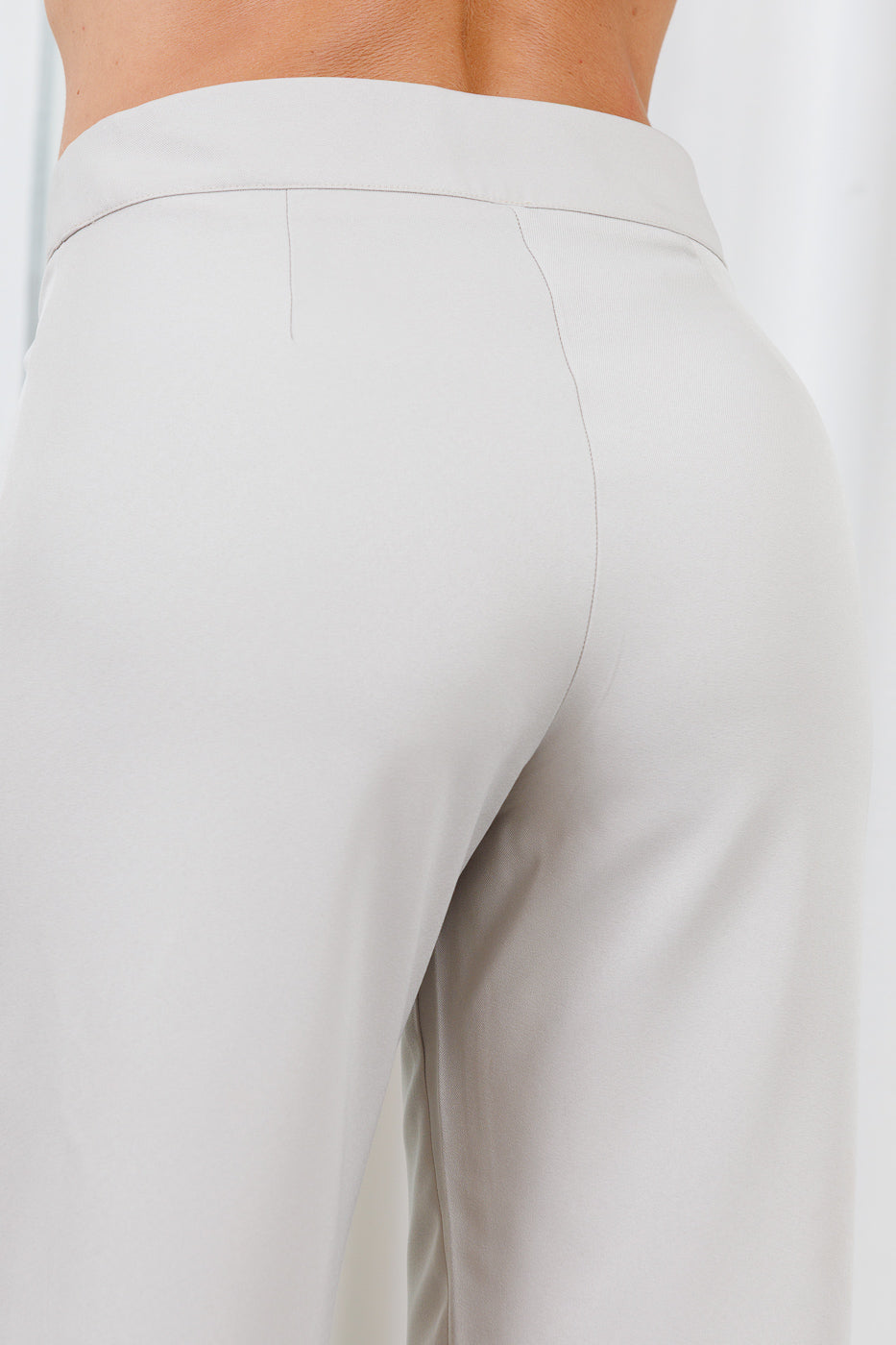 Leire — Uniforme con lazo