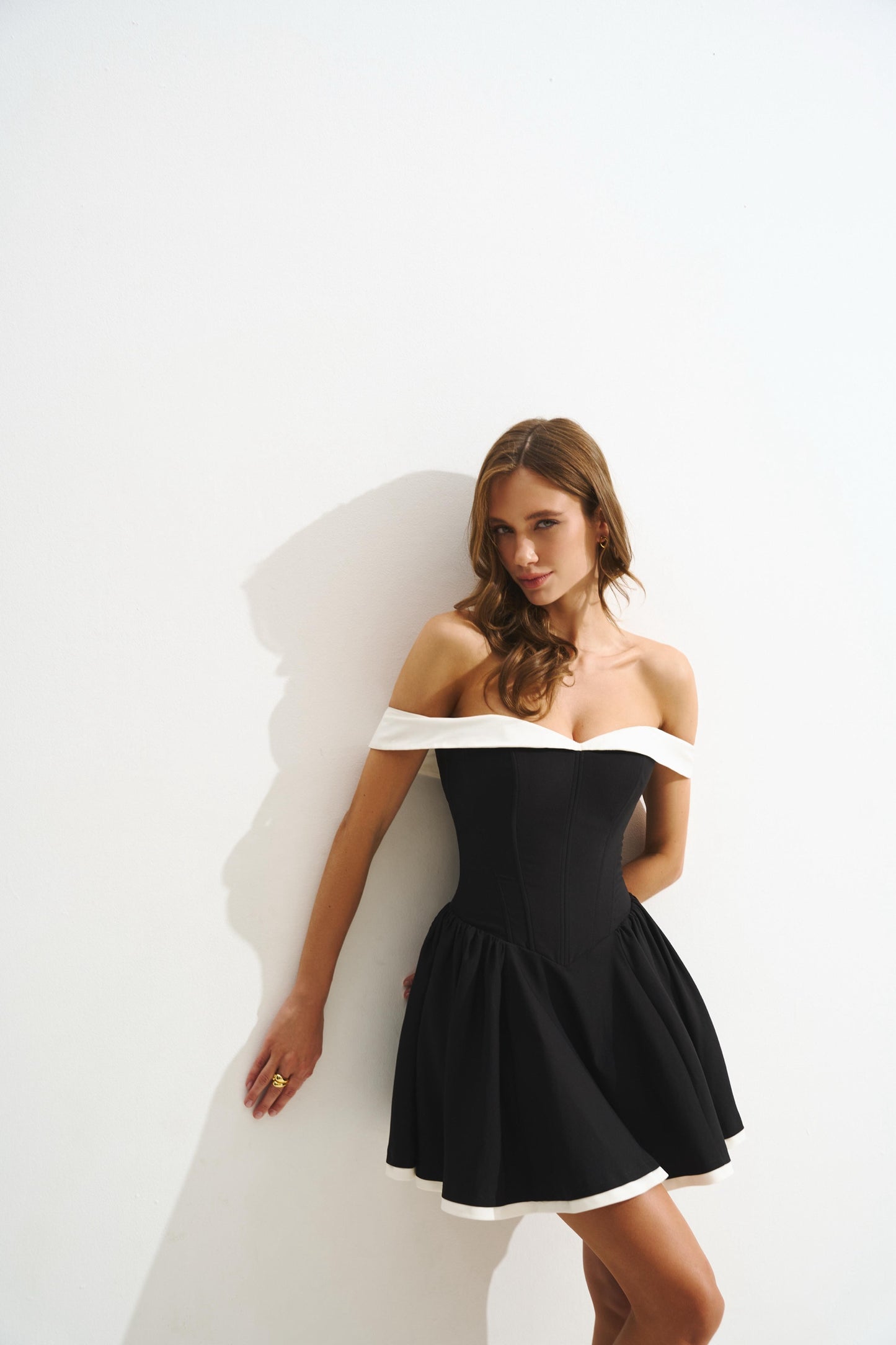 Lilia — Vestido mini corset