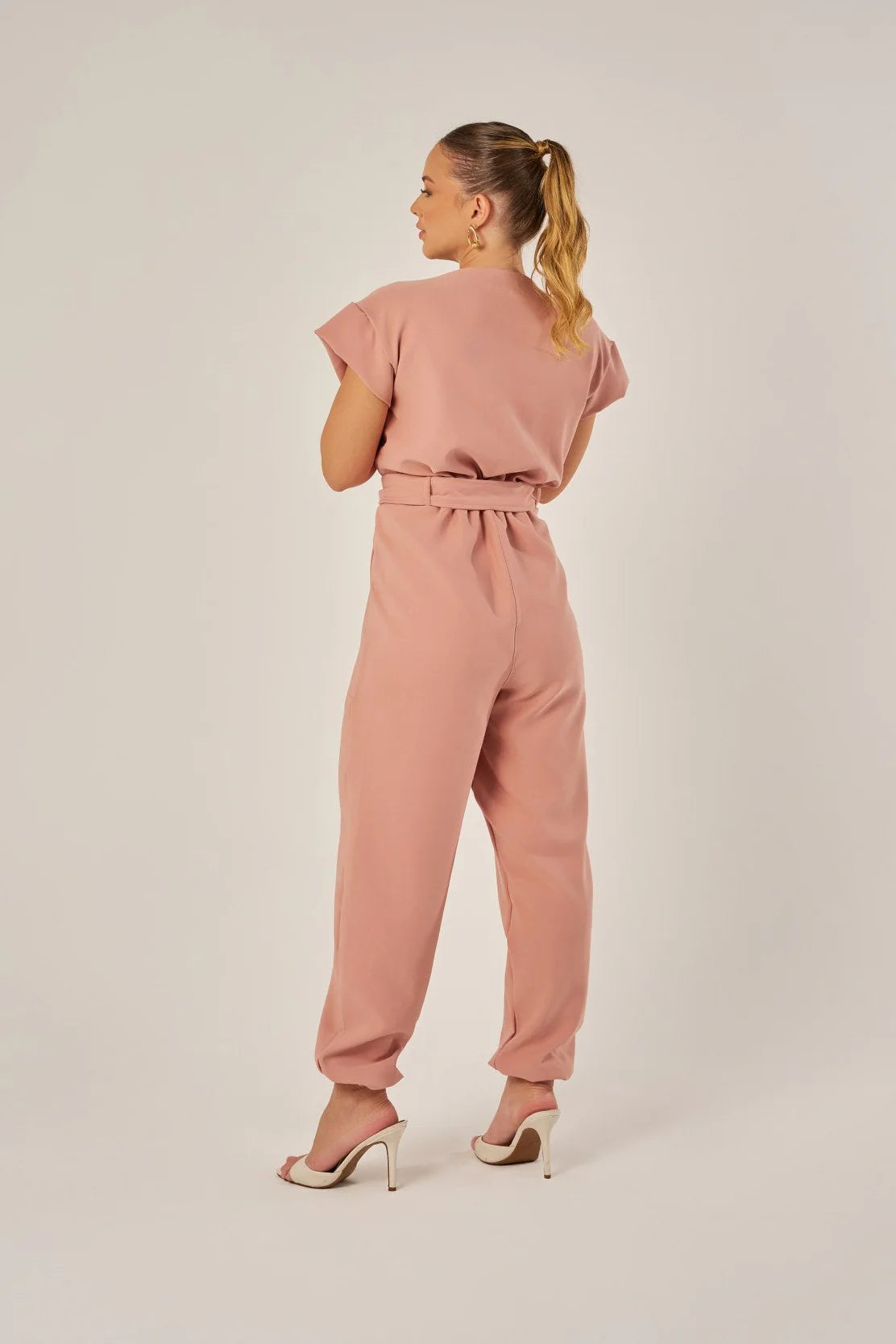 Lucy — Uniforme enterizo con lazo
