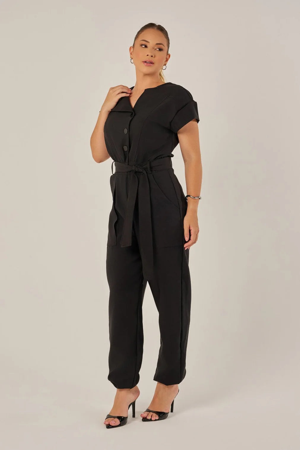 Lucy — Uniforme enterizo con lazo