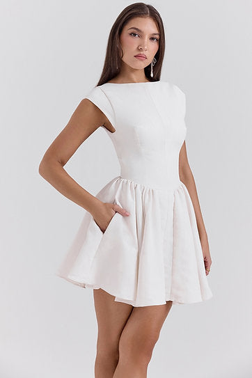 Marianne — Vestido mini espalda descubierta con lazo