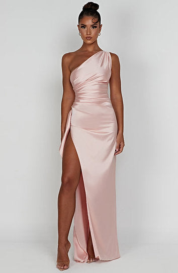 Milena — Vestido maxi con volante