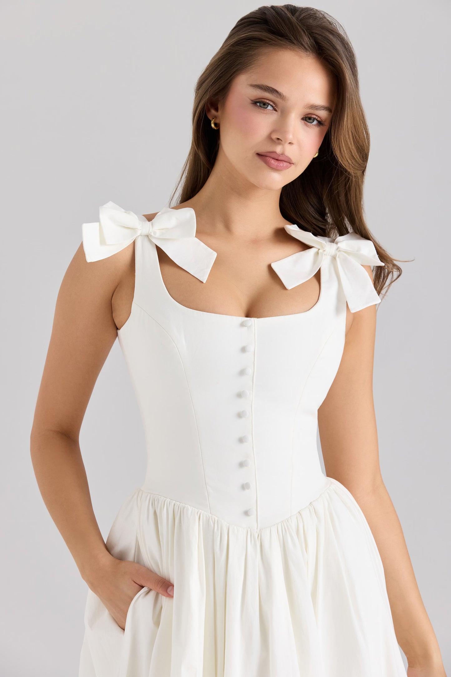 Miranda — Vestido midi con moños