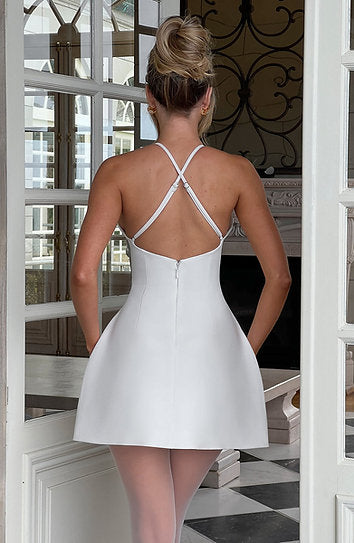 Naomi — Vestido mini cruzado en espalda