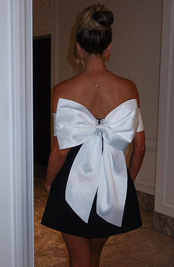 Regina — Vestido mini con moño