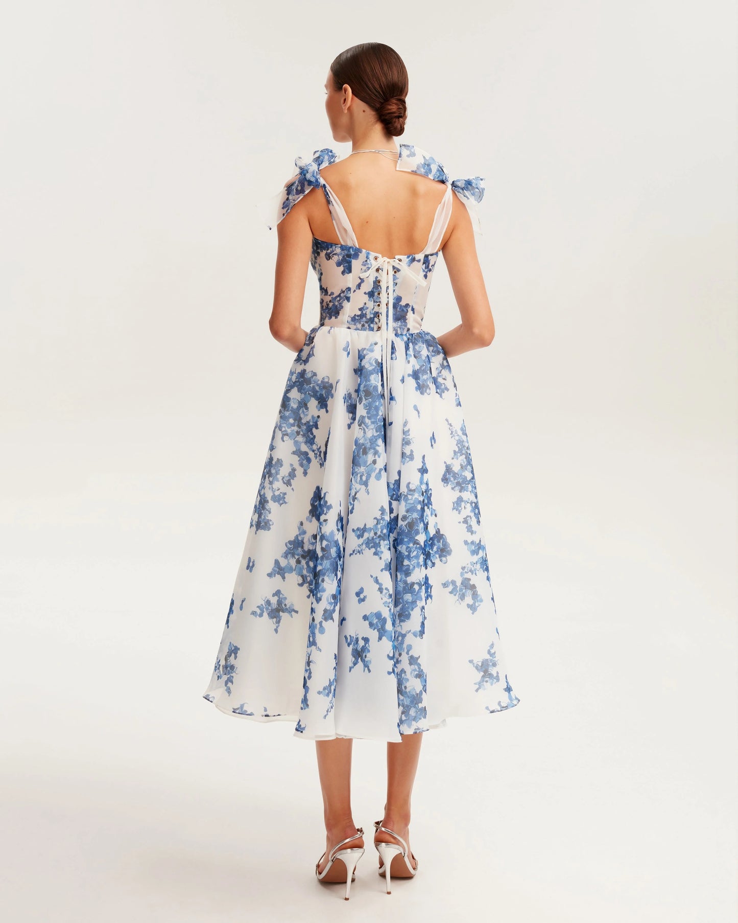 Rosaline — Vestido midi corset con lazos