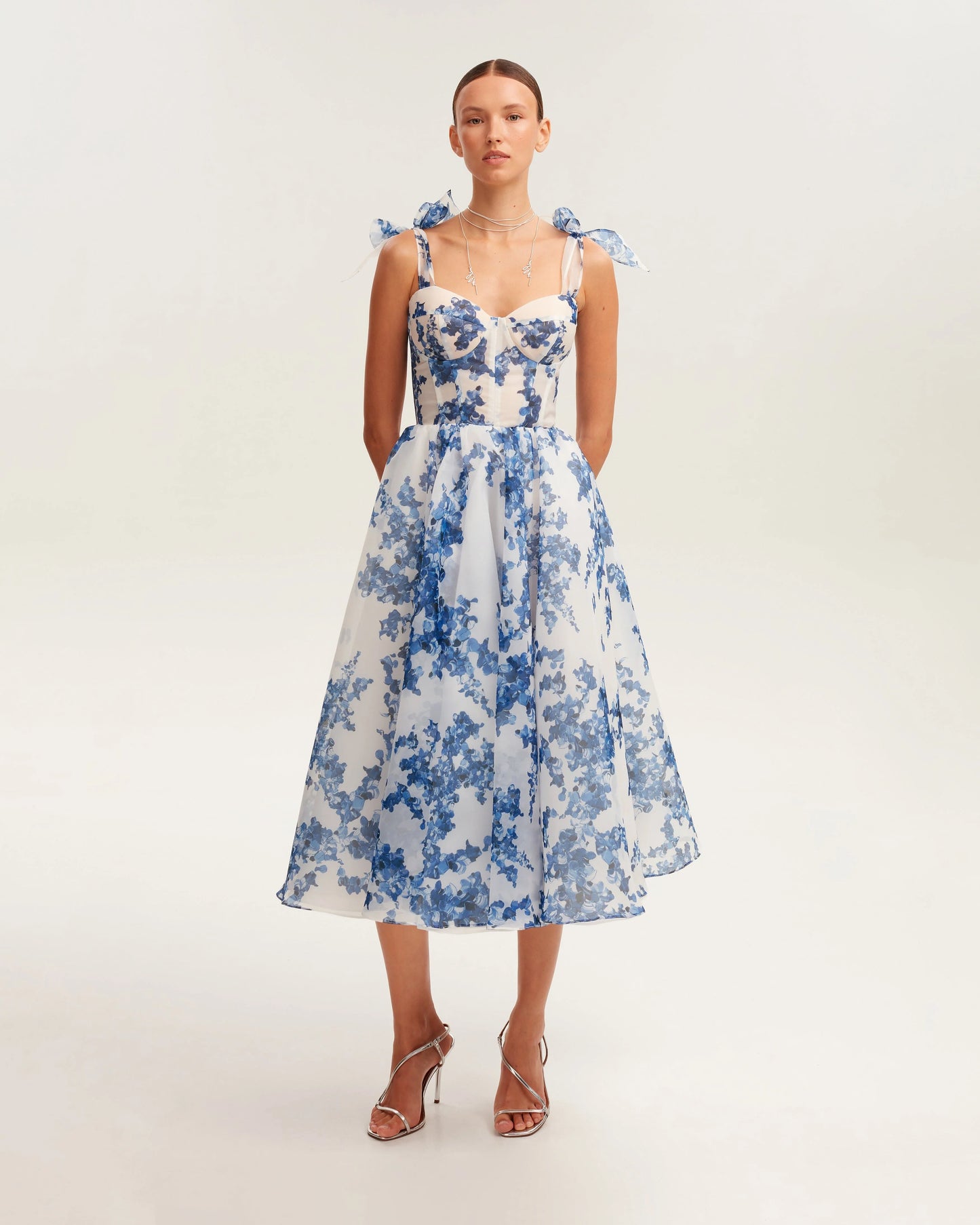 Rosaline — Vestido midi corset con lazos