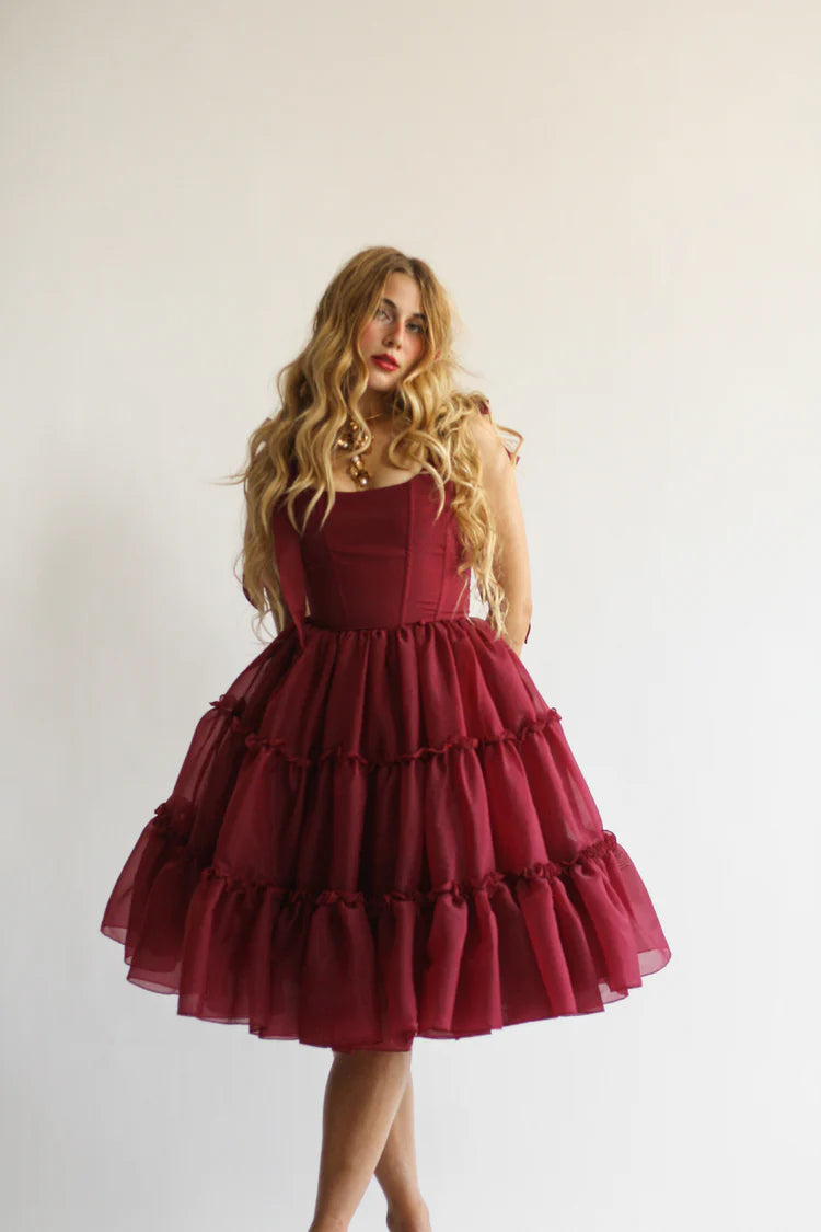 Saffira — Vestido midi corset con volantes y lazos