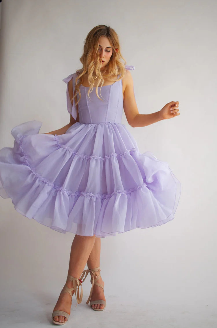 Saffira — Vestido midi corset con volantes y lazos