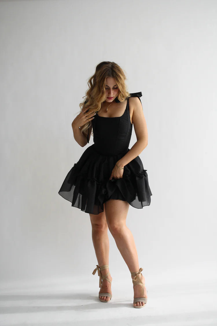 Saffira — Vestido mini corset con volantes y lazos