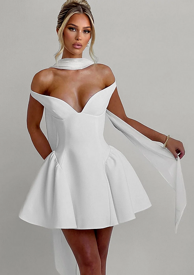 Sally — Vestido mini con volantes
