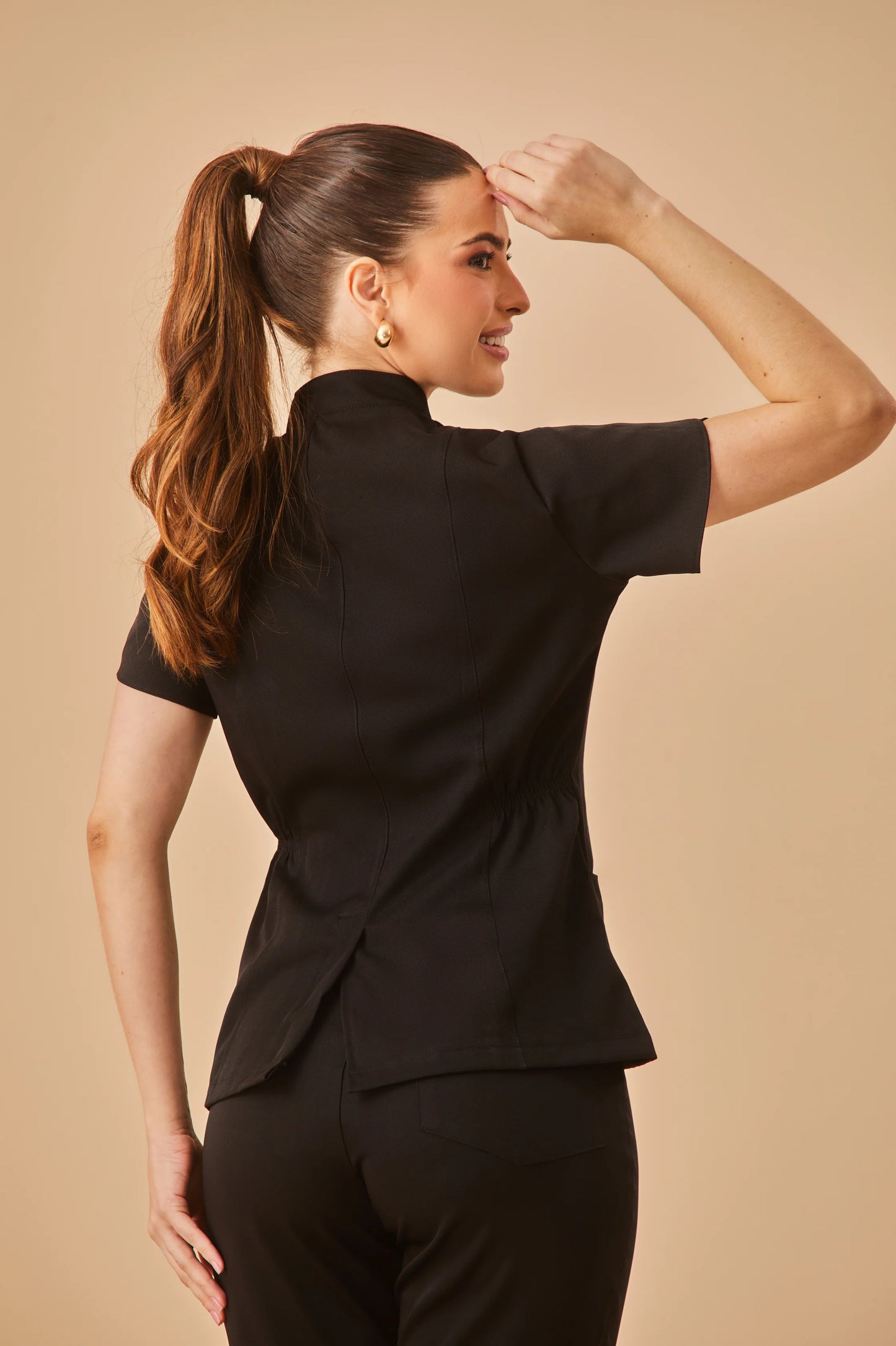 Sara — Uniforme encauchado
