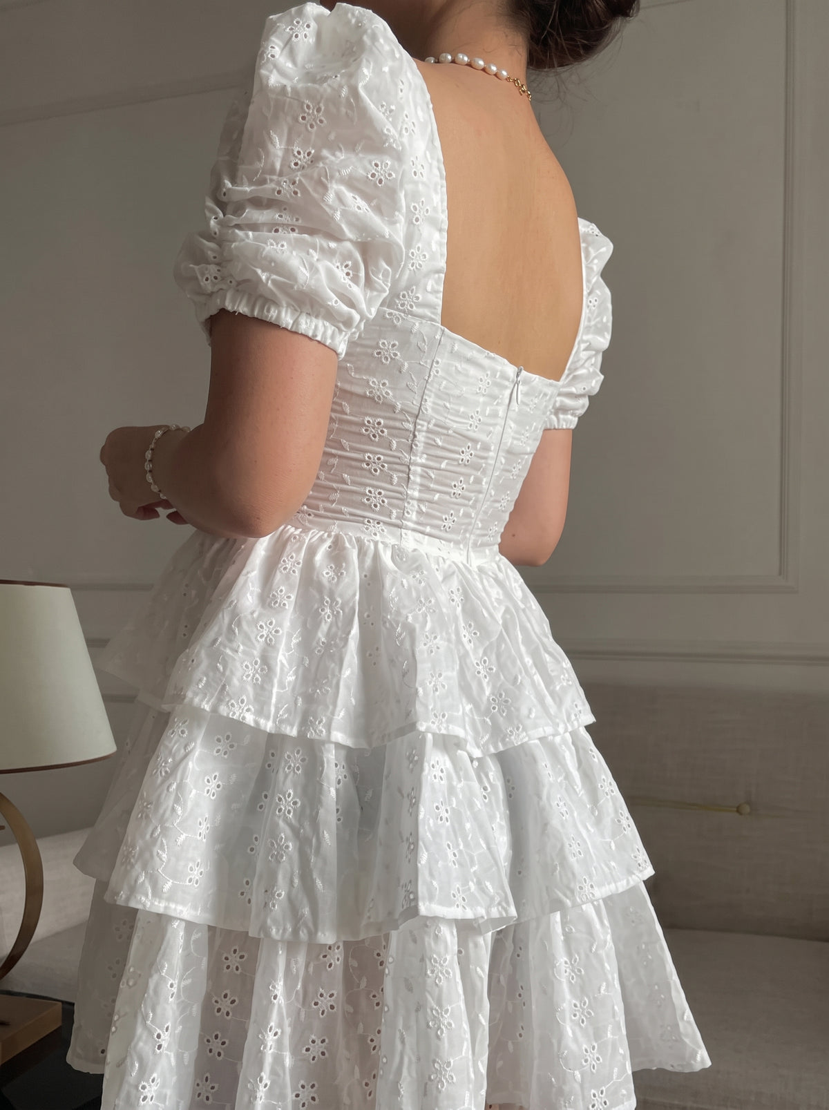 Sasha — Vestido mini con volantes