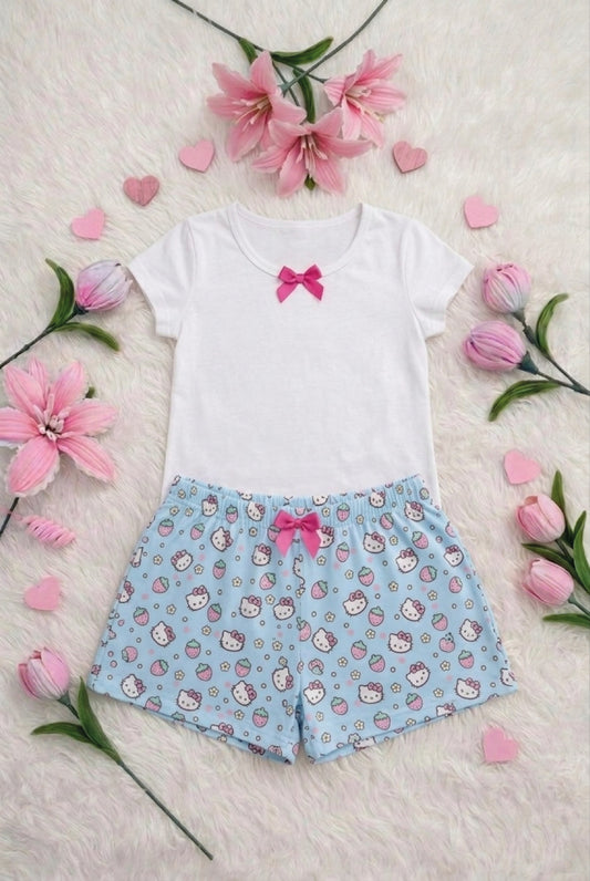 Set de pijama: short y top de mangas