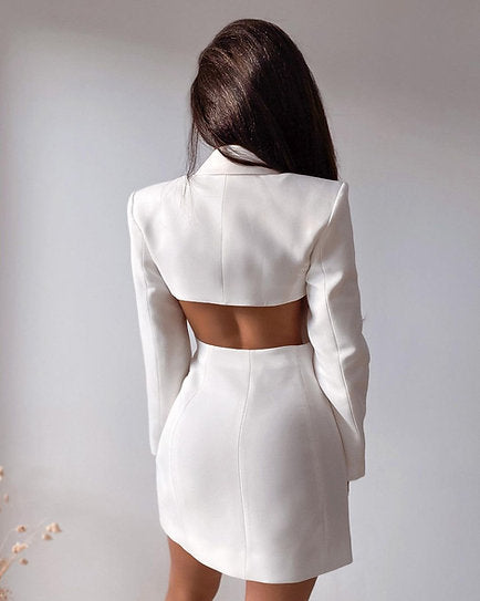 Sienna — Vestido mini tipo blazer con espalda descubierta